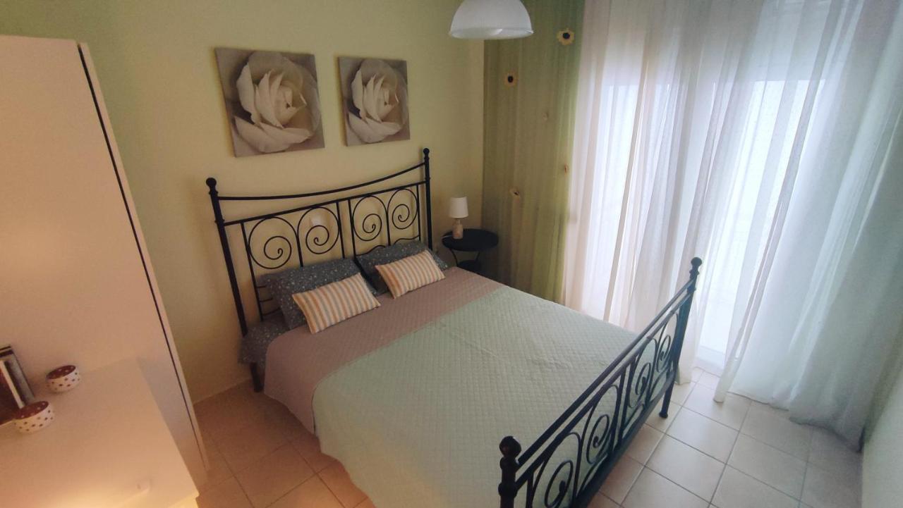 Cosy Apartment By The Sea Metamorfosi  Esterno foto