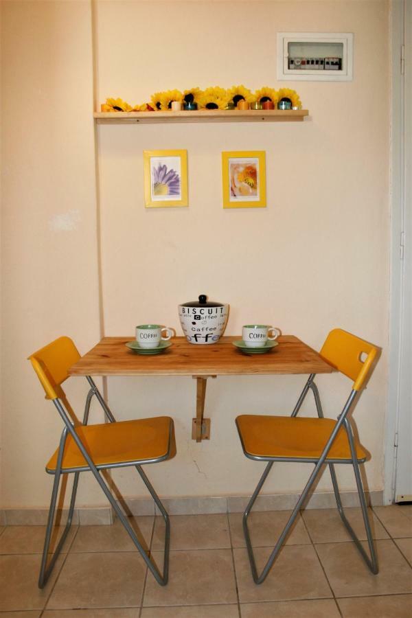 Cosy Apartment By The Sea Metamorfosi  Esterno foto